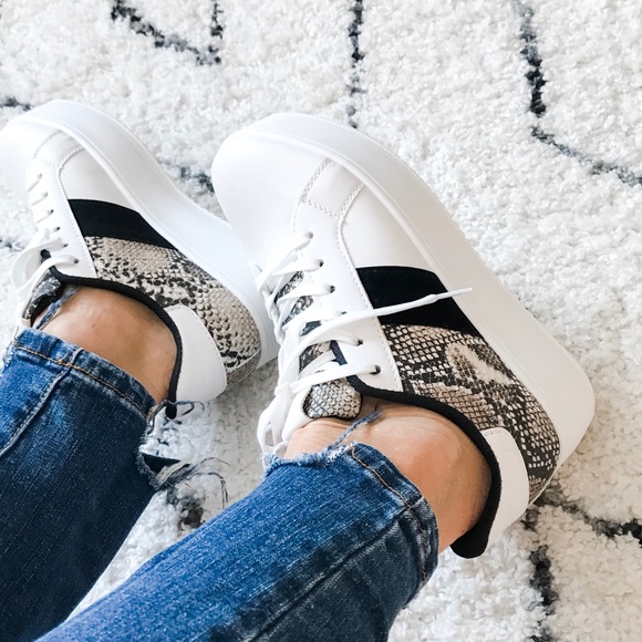 1 LEFT!!! 5⭐️ Snakeskin Platform Animal Sneakers - Picture 4 of 8